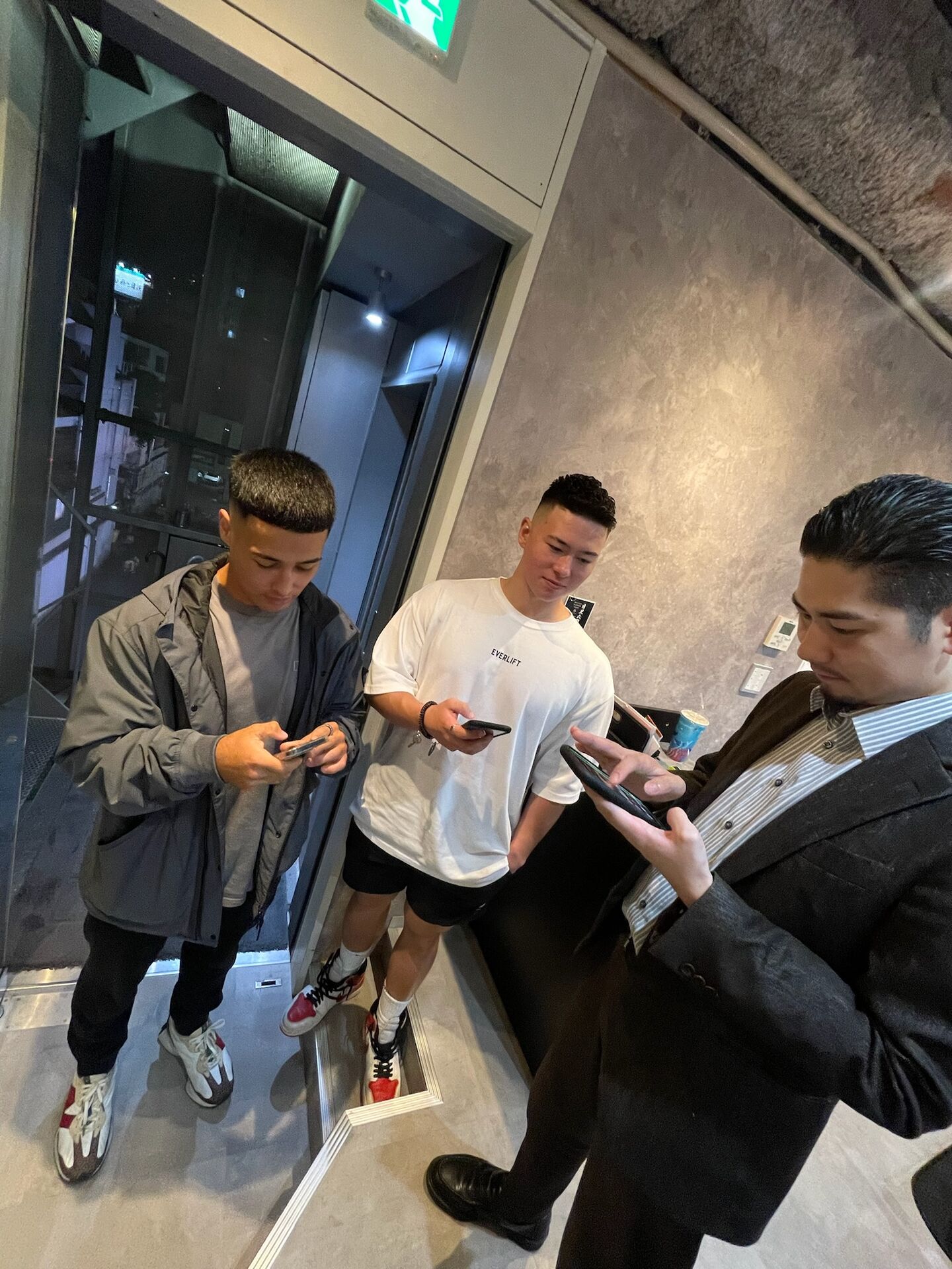 年明けも営業中！目黒六のご案内