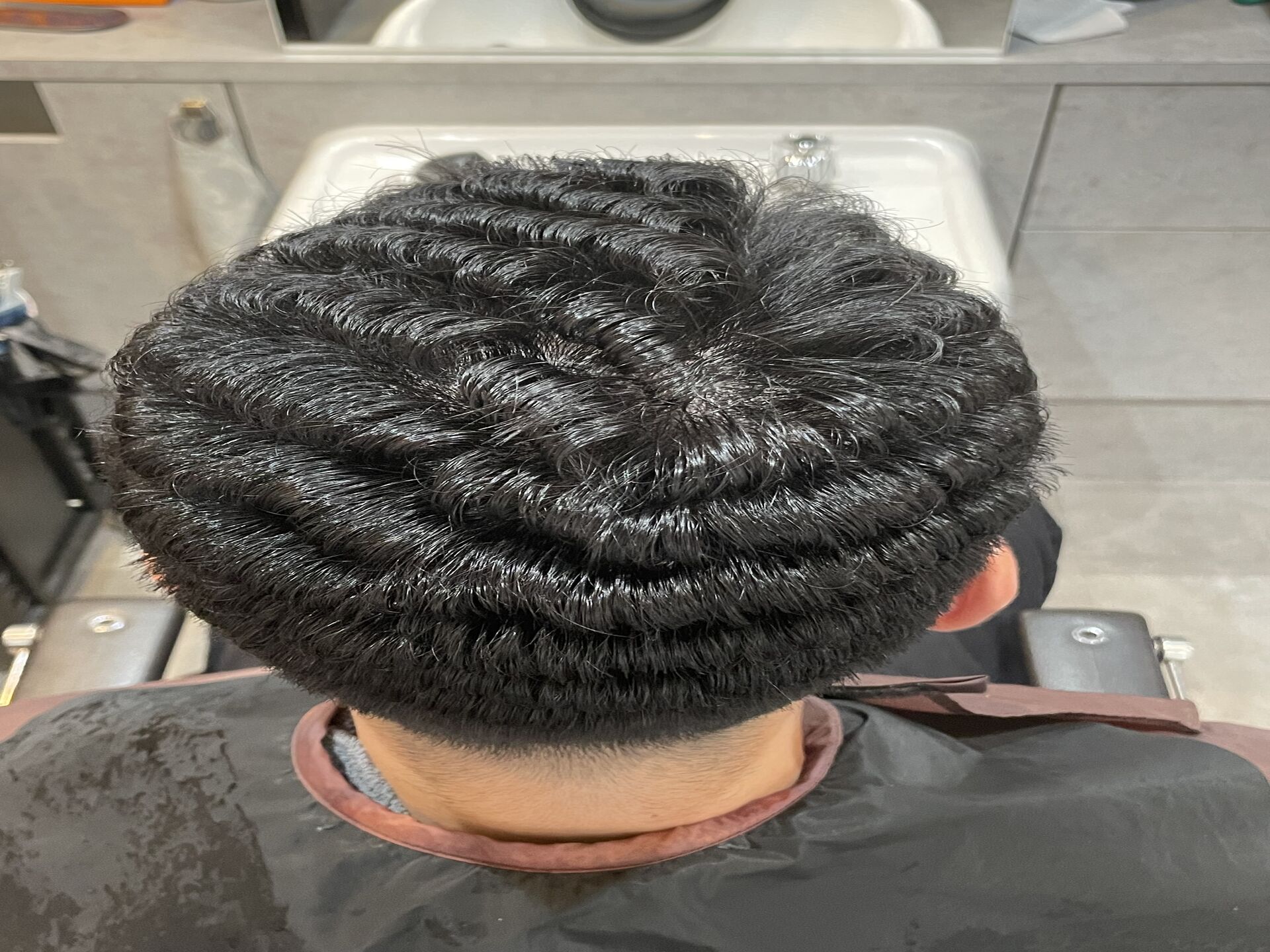短髪でもしっかりと動きの出せるアイロンパーマ